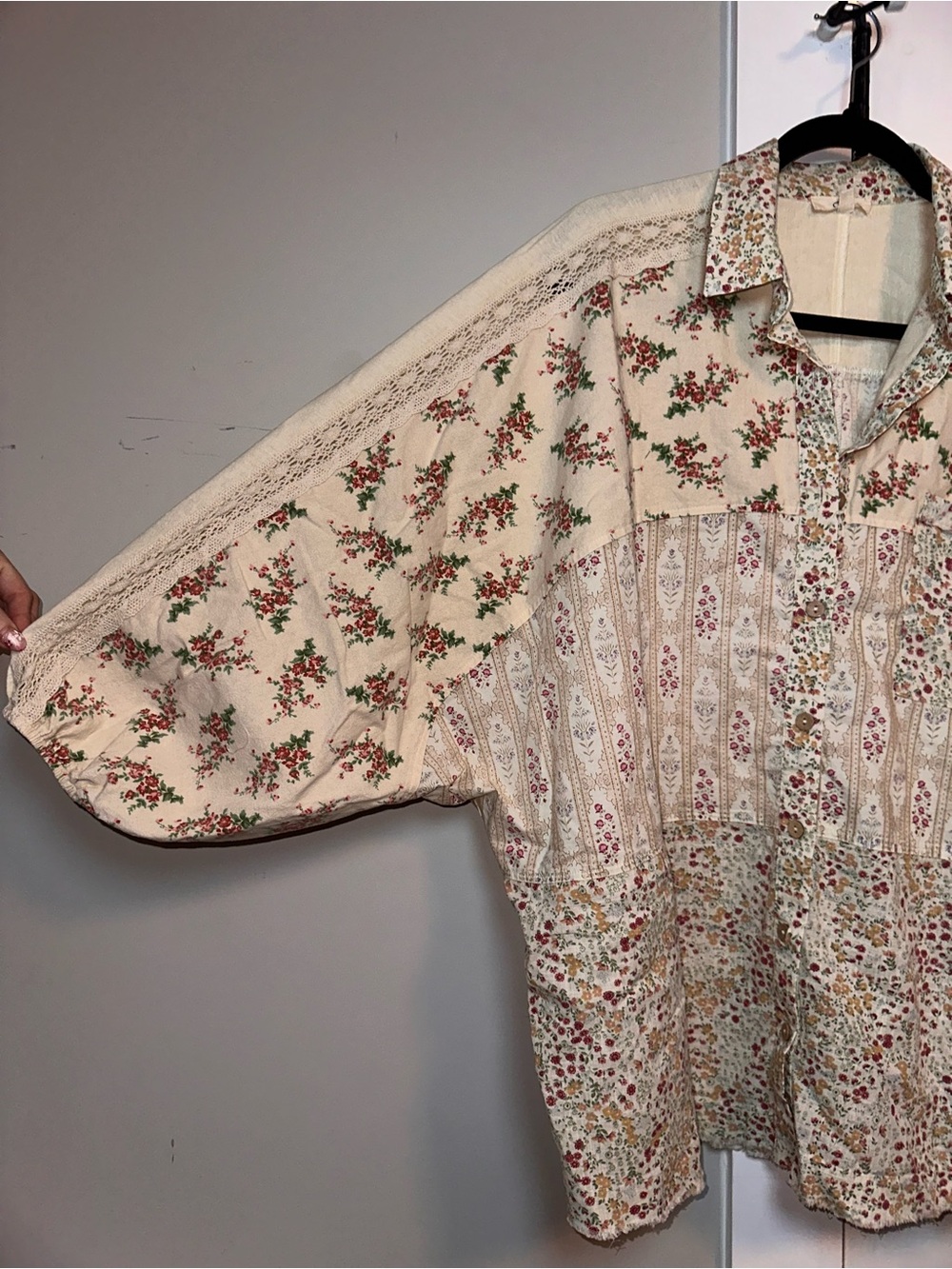 Easel Boho Beige Floral Patchwork Button-Up Blouse - Women's Top Size Large - Picture 3 of 9